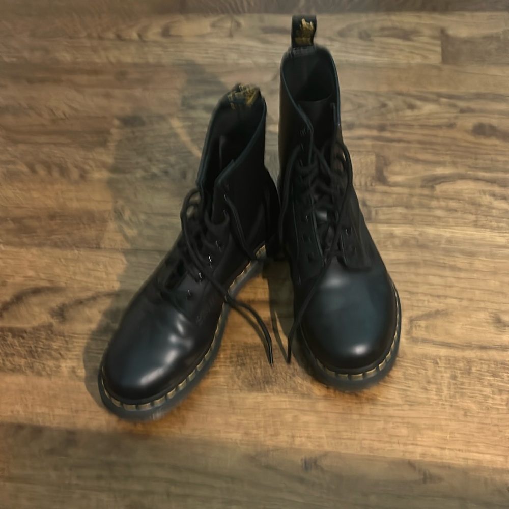 Black doctor Martin shoes